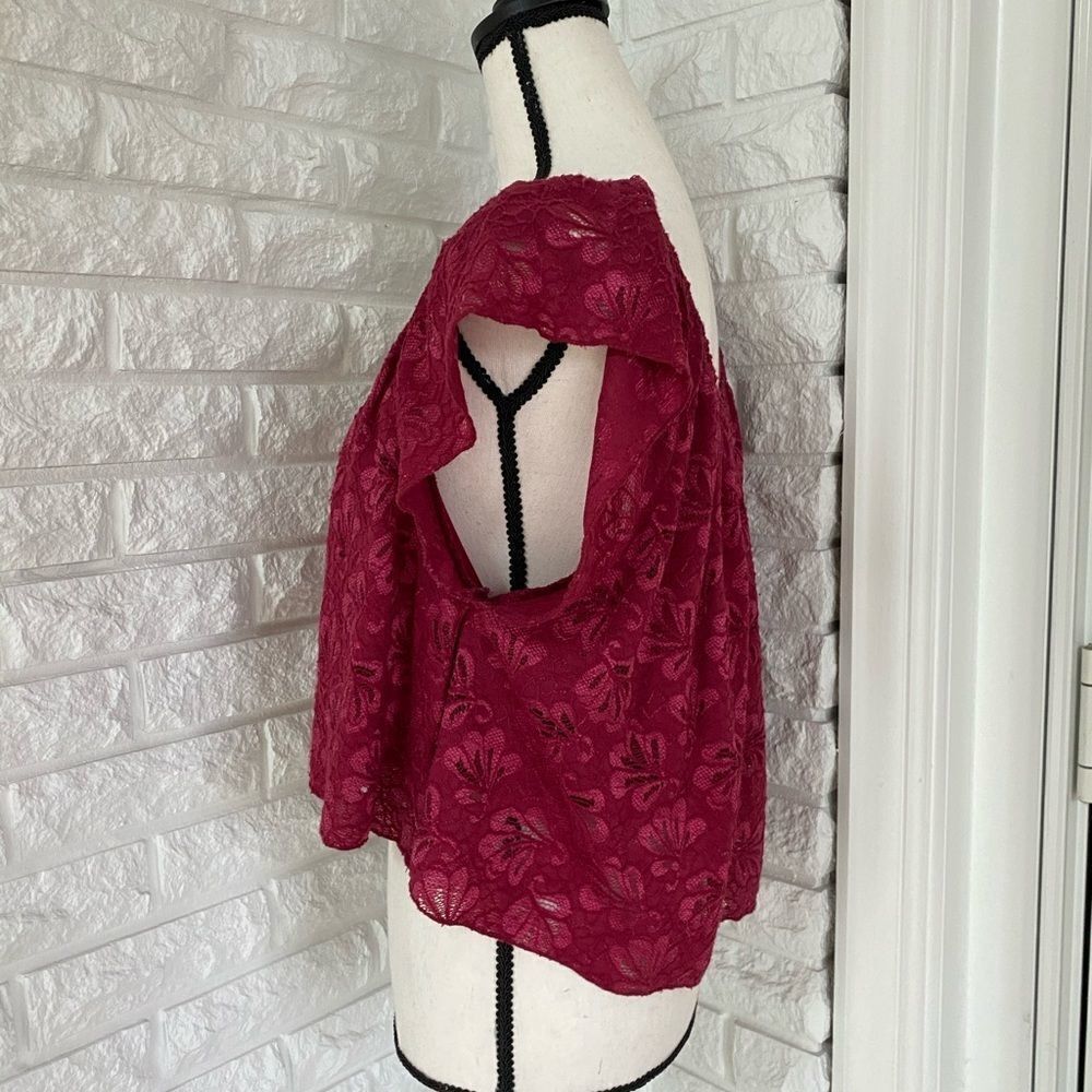 Red Top - Picture 3 of 4